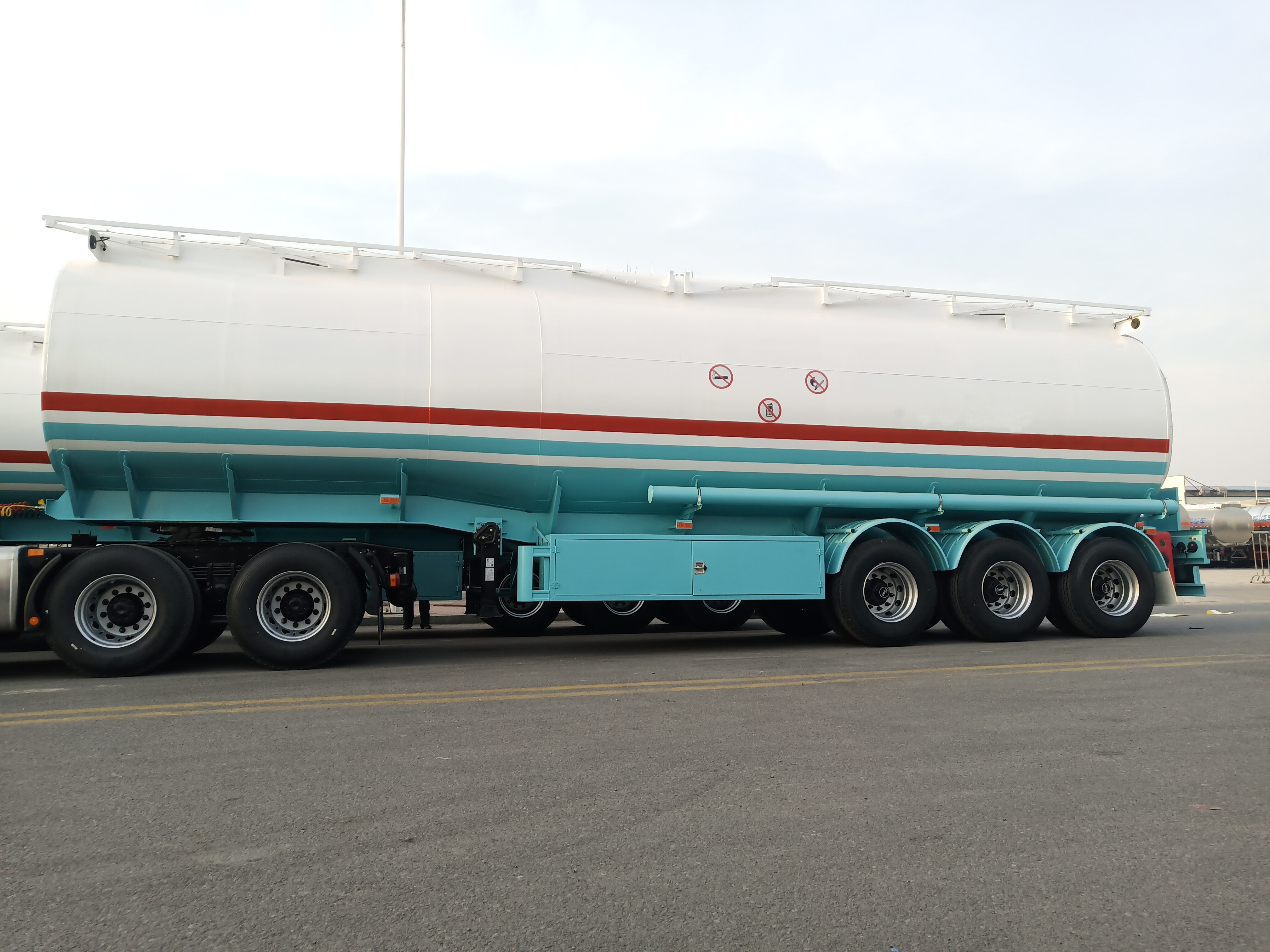 3 ejes Semirremolque Cisterna de Gasolina de Acero al Carbono