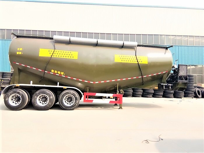 Remolque de silo neumático para cemento a granel seco