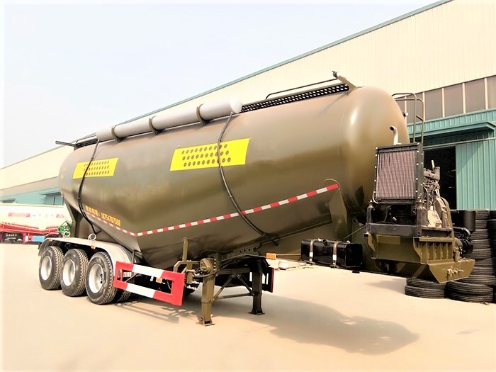 Remolque de silo neumático para cemento a granel seco