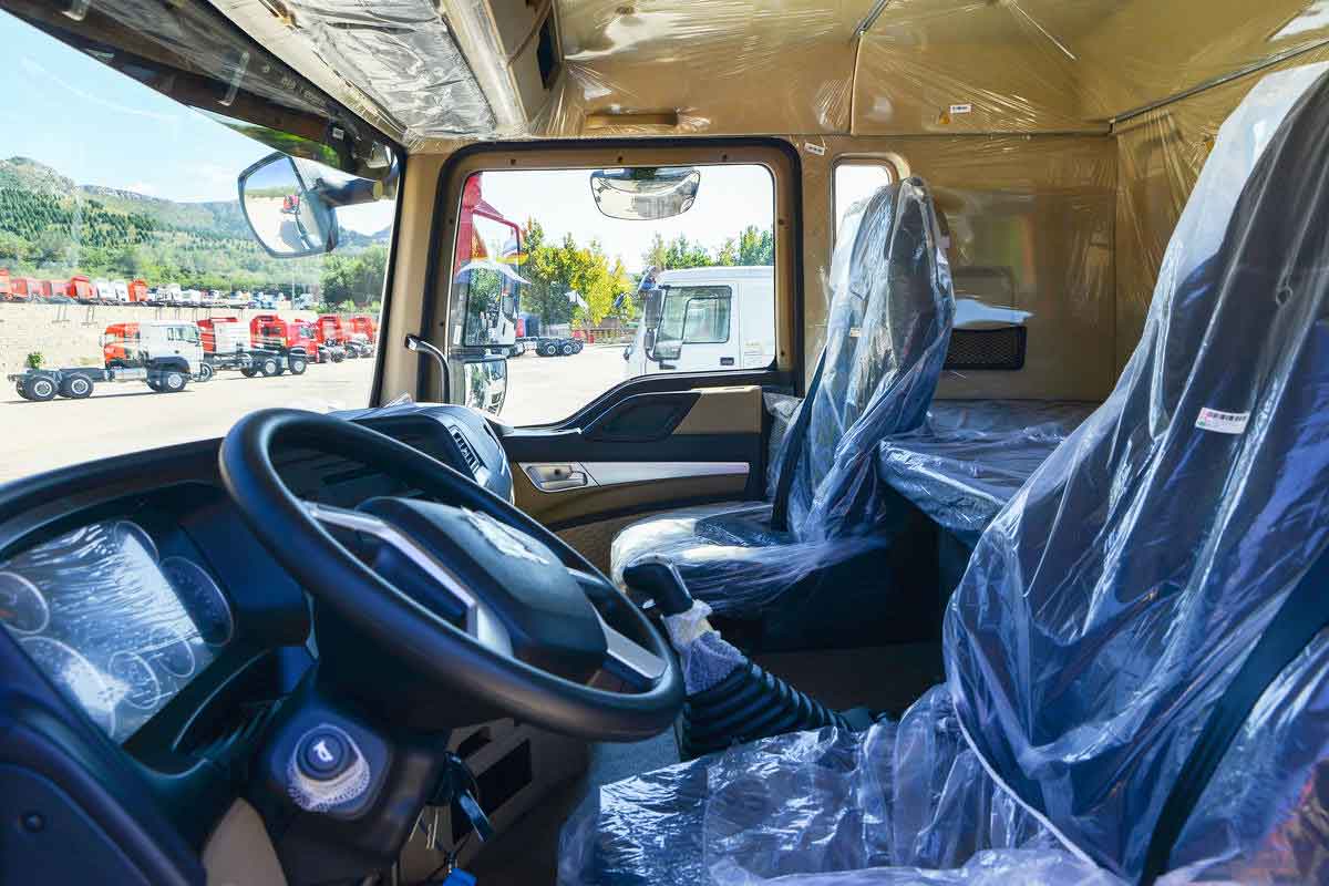 Camión con chasis SINOTRUK Howo TX 6x4 de 400 CV