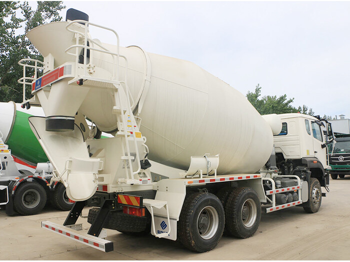 Howo NX 380hp Camión Mezclador de Cemento