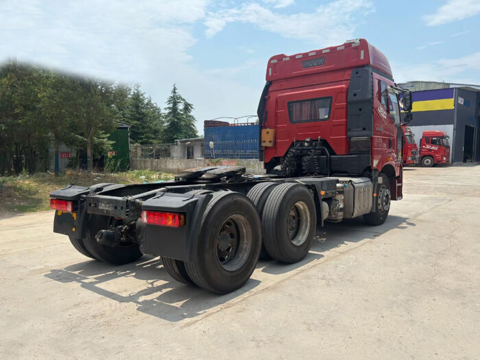 Camión tractor FAW J6P usado de 460 HP en venta