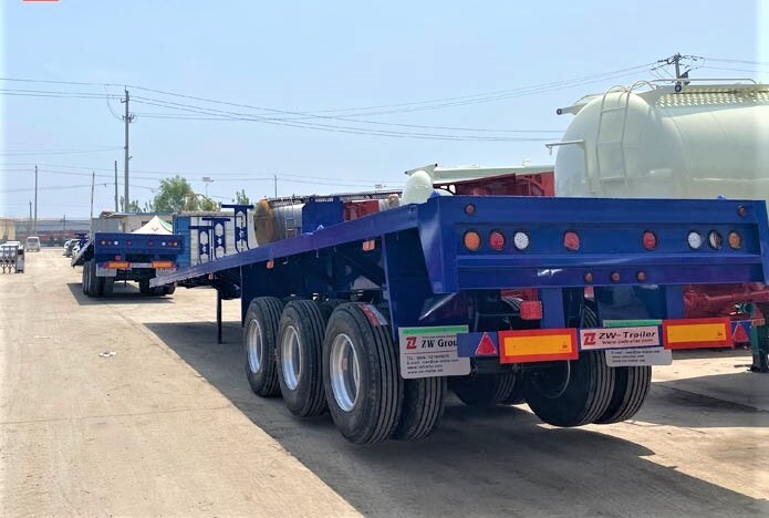 Reboque de plataforma plana com 3 eixos