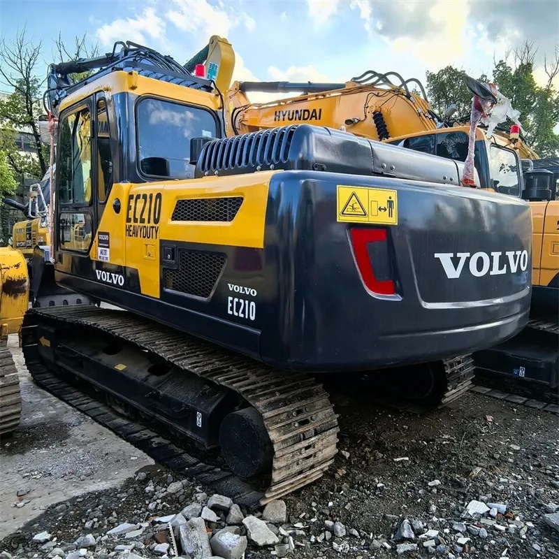 Escavadora Volvo EC210 usada