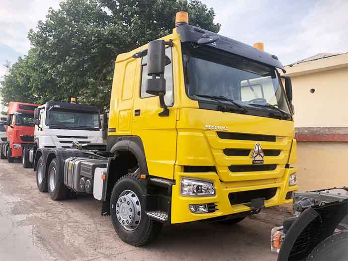 Howo 420HP Prime Mover Tractor