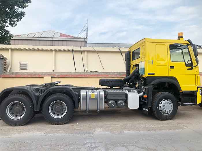 Howo 420HP Prime Mover Tractor