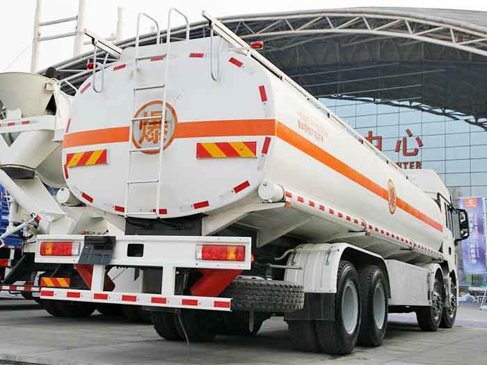 Caminhão Tanque Shacman M3000