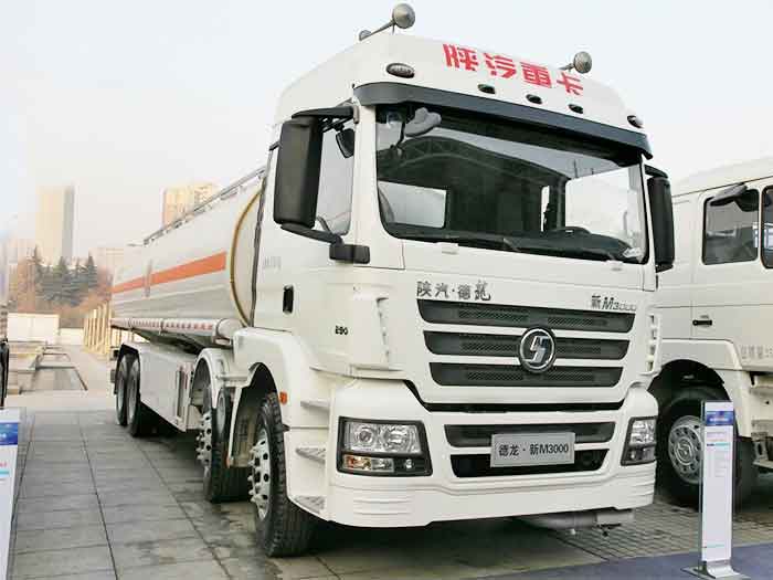 Caminhão Tanque Shacman M3000