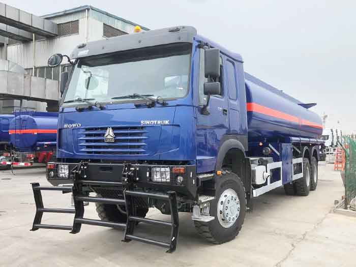 Caminhão Tanque Sinotruk Howo 371HP 6x4