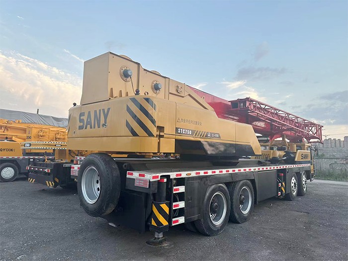 SANY 25-Ton Telescopic Boom Truck Crane
