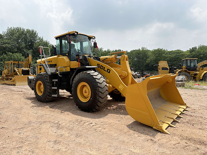 Novo carregador de rodas SDLG L956F