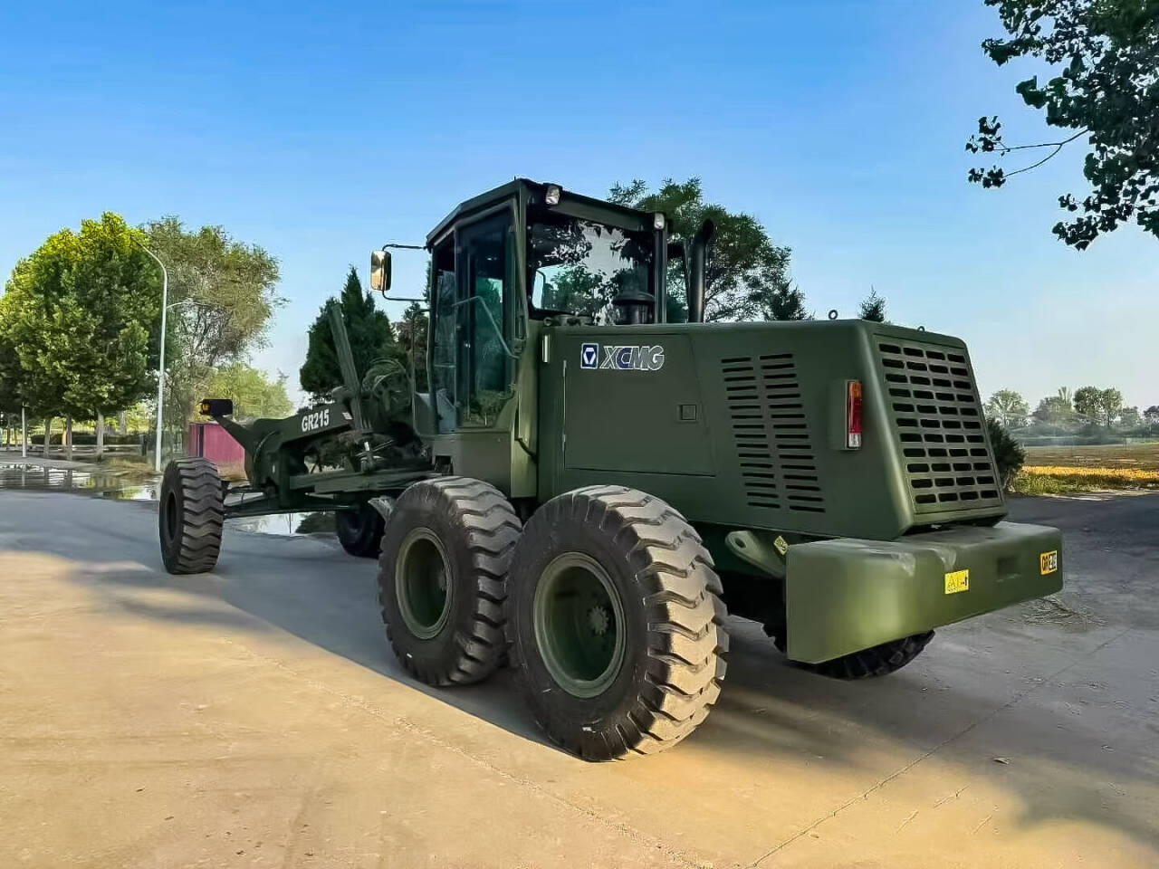 Novo Nivelador Motorizado XCMG GR215