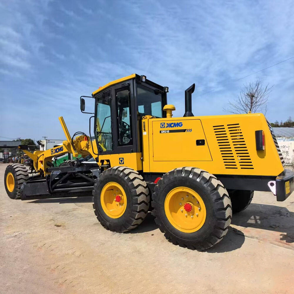 Novo Nivelador Motorizado XCMG GR215