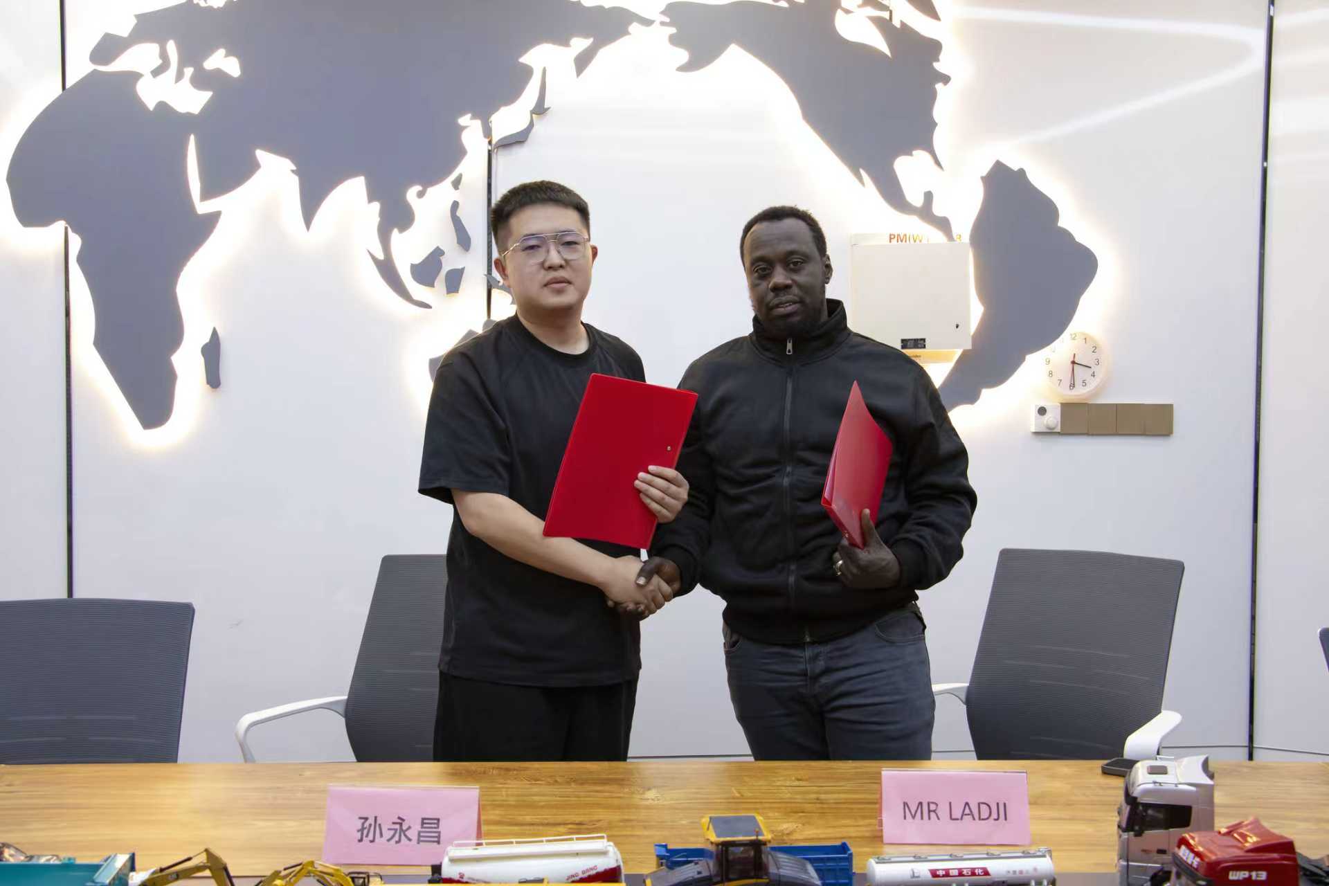 Por que escolher os reboques baixos ZW GROUP na Costa do Marfim?