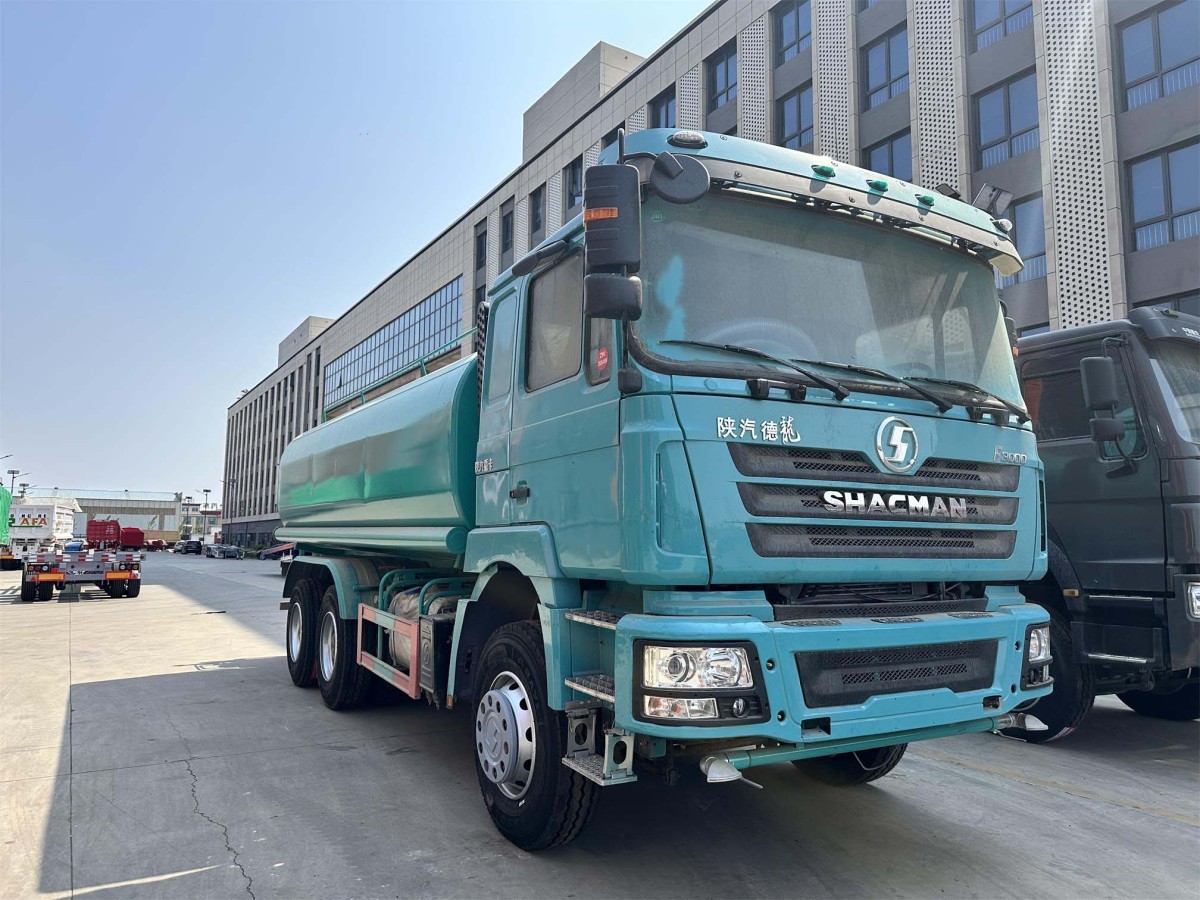 Shacman F3000 Water Tanker Truck