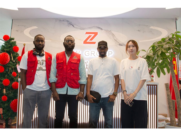 ZW Vehicle Group Trator SHACMAN F3000 e semirreboque basculante em Burkina Faso