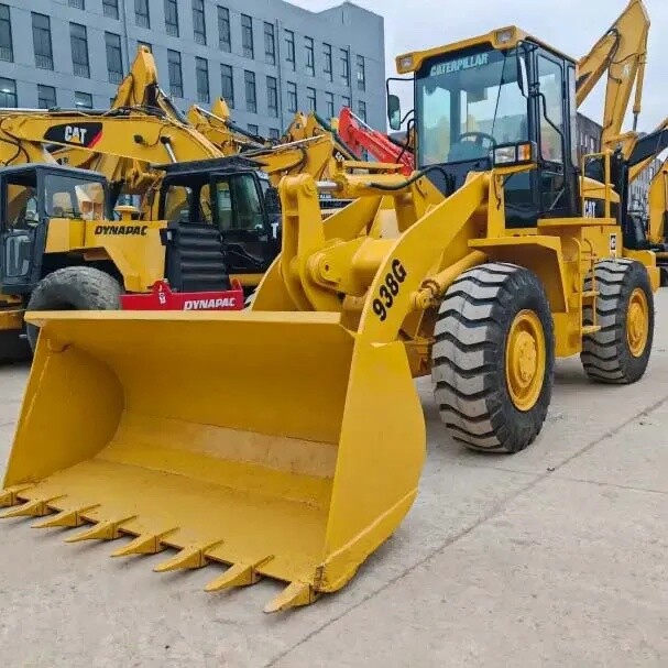 لودر بعجل CAT 938 مستعمل