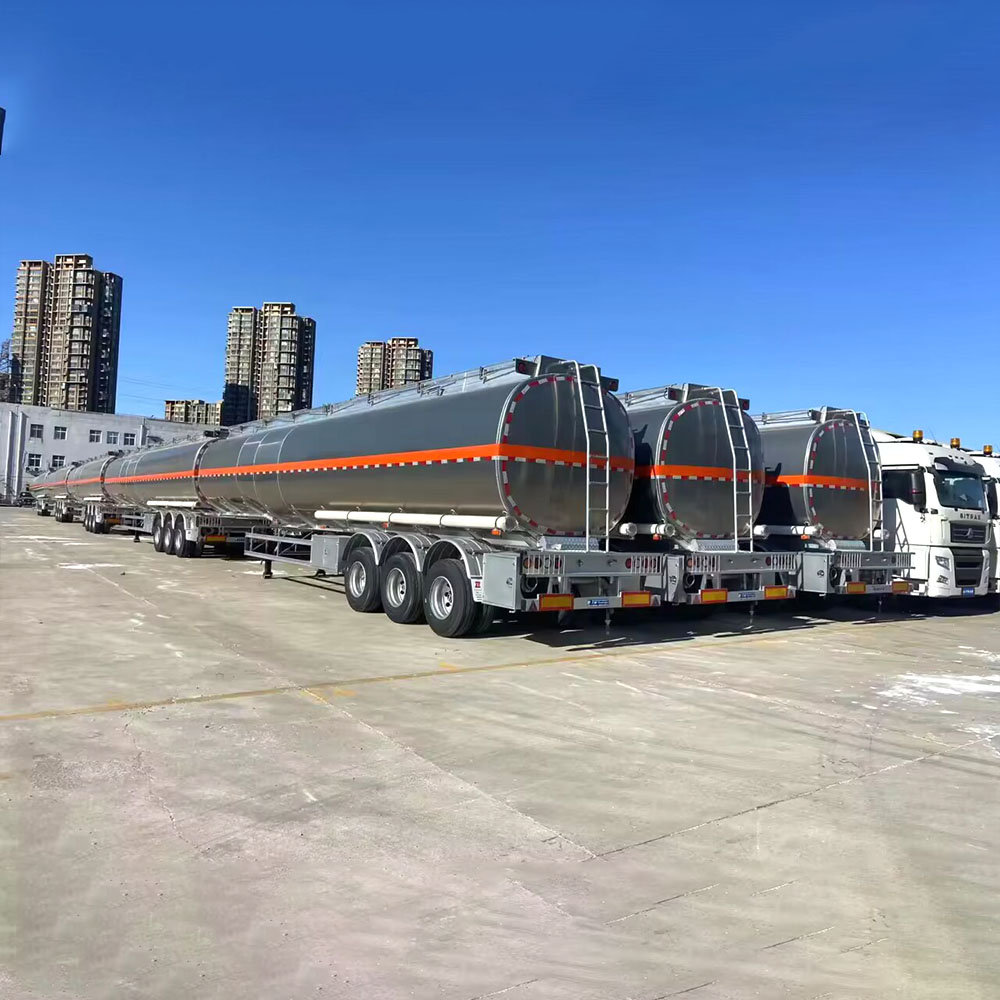 3 Axle 45000L عربة صهريج وقود ألومنيوم للبيع