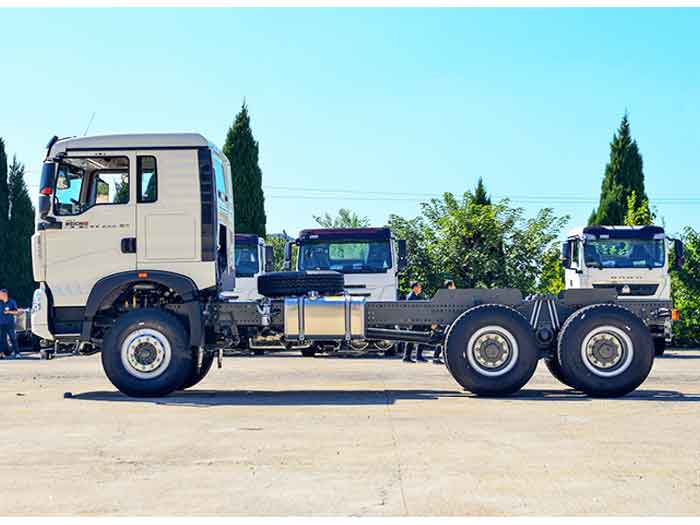 شاحنة SINOTRUK Howo TX 6x4 ذات هيكل بقوة 400 حصان