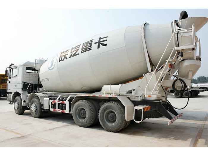 شاحنة خلط الخرسانة شاكمان F3000