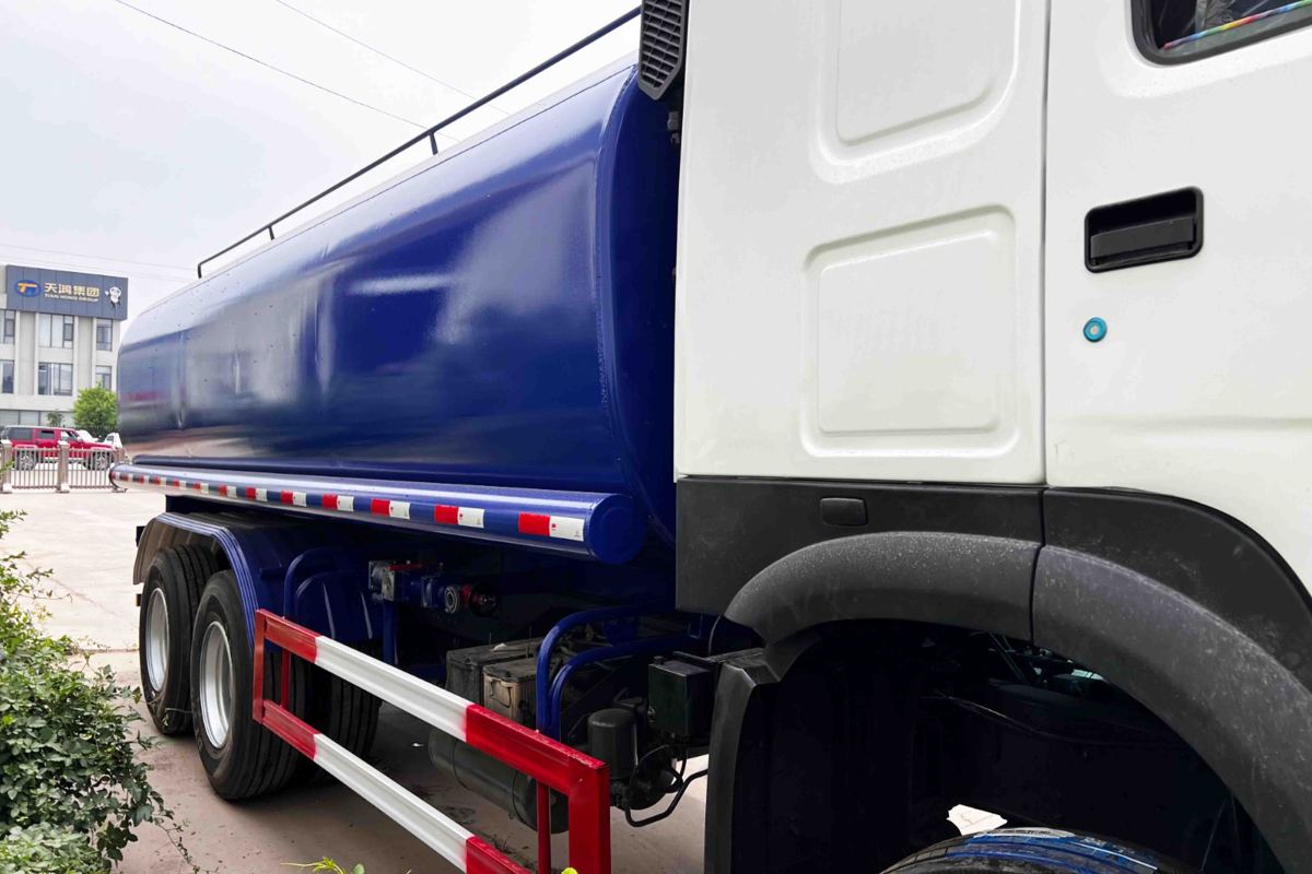 HOWO 6x4 Water Tanker Truck