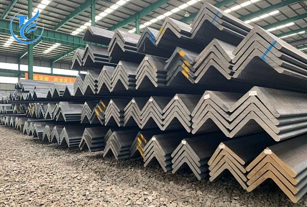 مورد زوايا الصلب