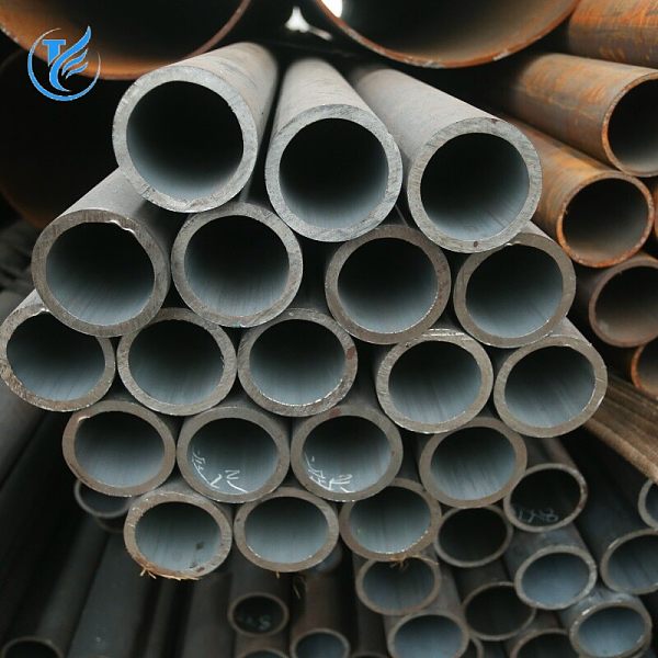 Tubo sin costura de carbono