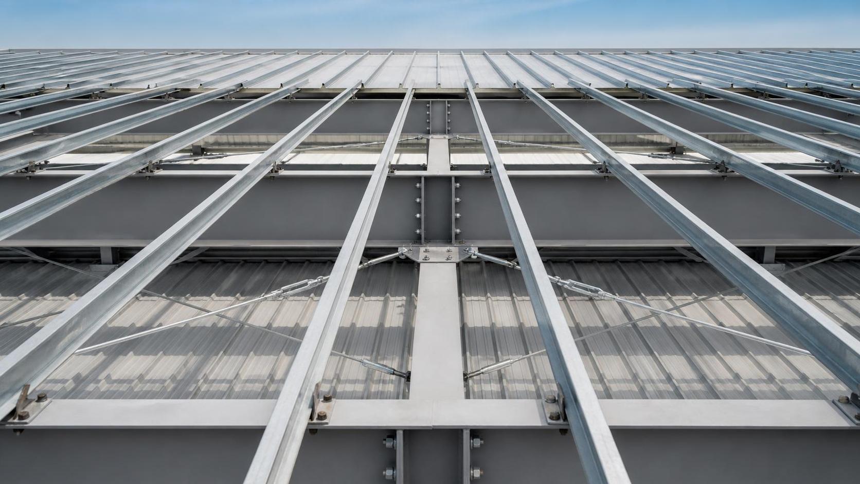 How Z section steel affects roof load and span in steel buildings