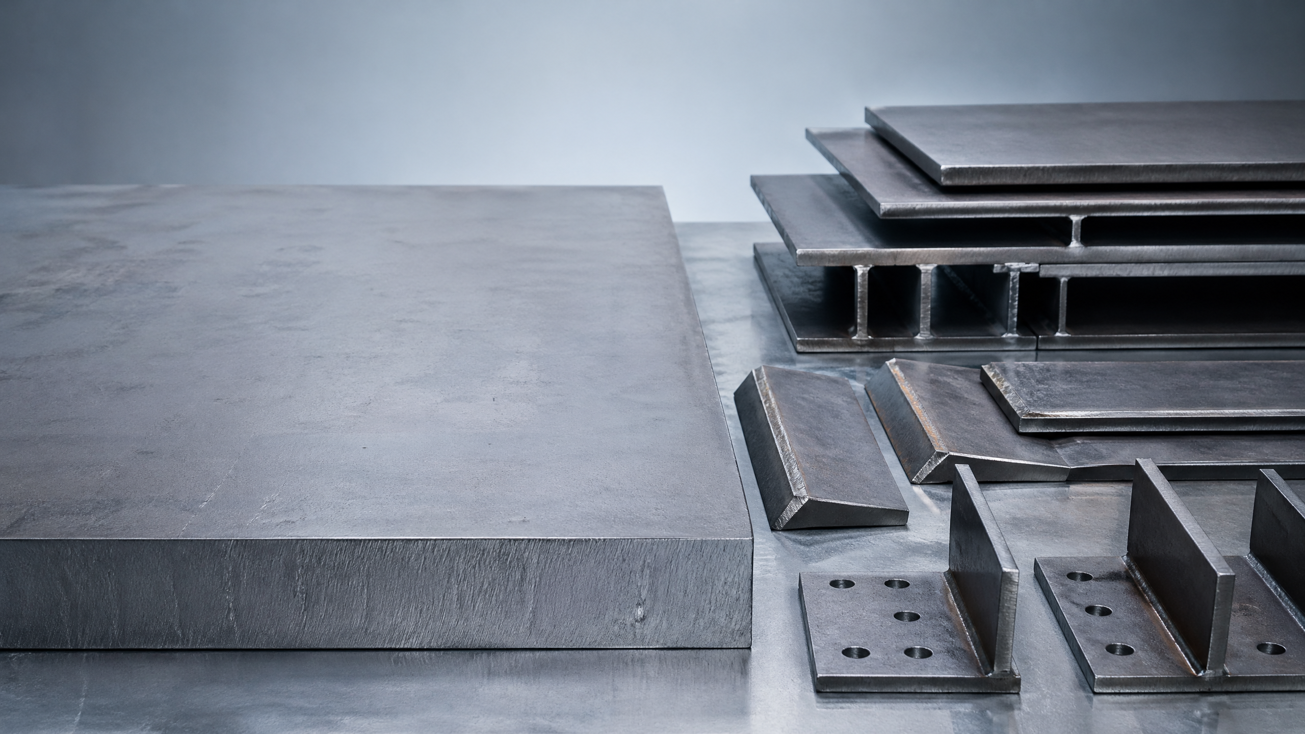 How Steel Plate for Construction Is Chosen for Heavy Loads