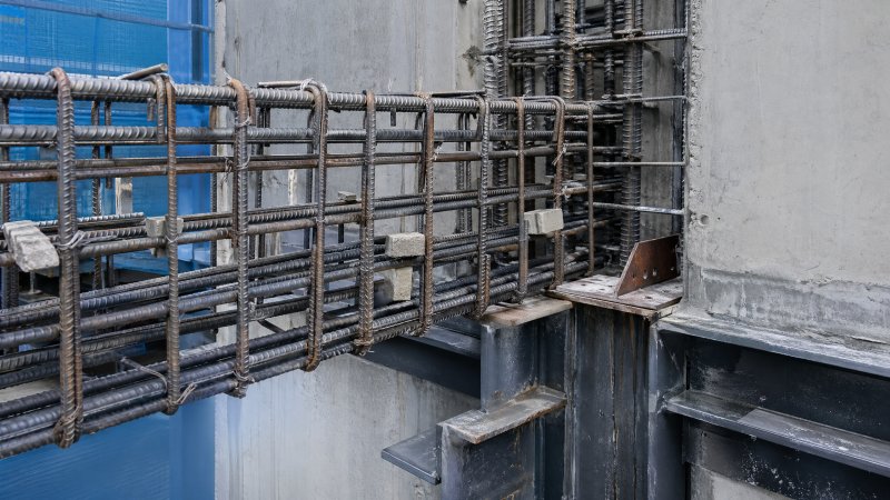 Rebar for beam placement mistakes that weaken support Rebar for beam placement mistakes that weaken support