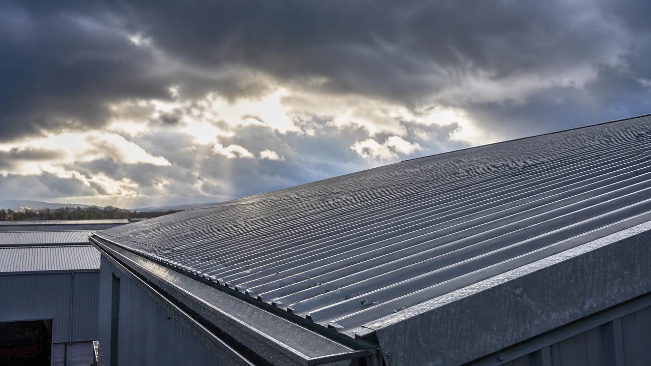 How galvanized steel roofing sheets handle harsh weather