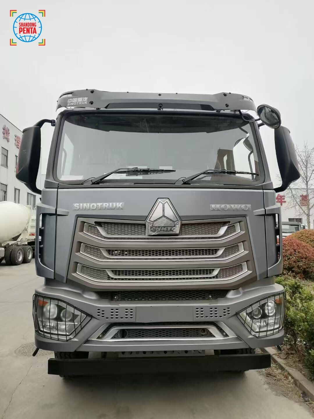 Square Concrete Mixer Truck