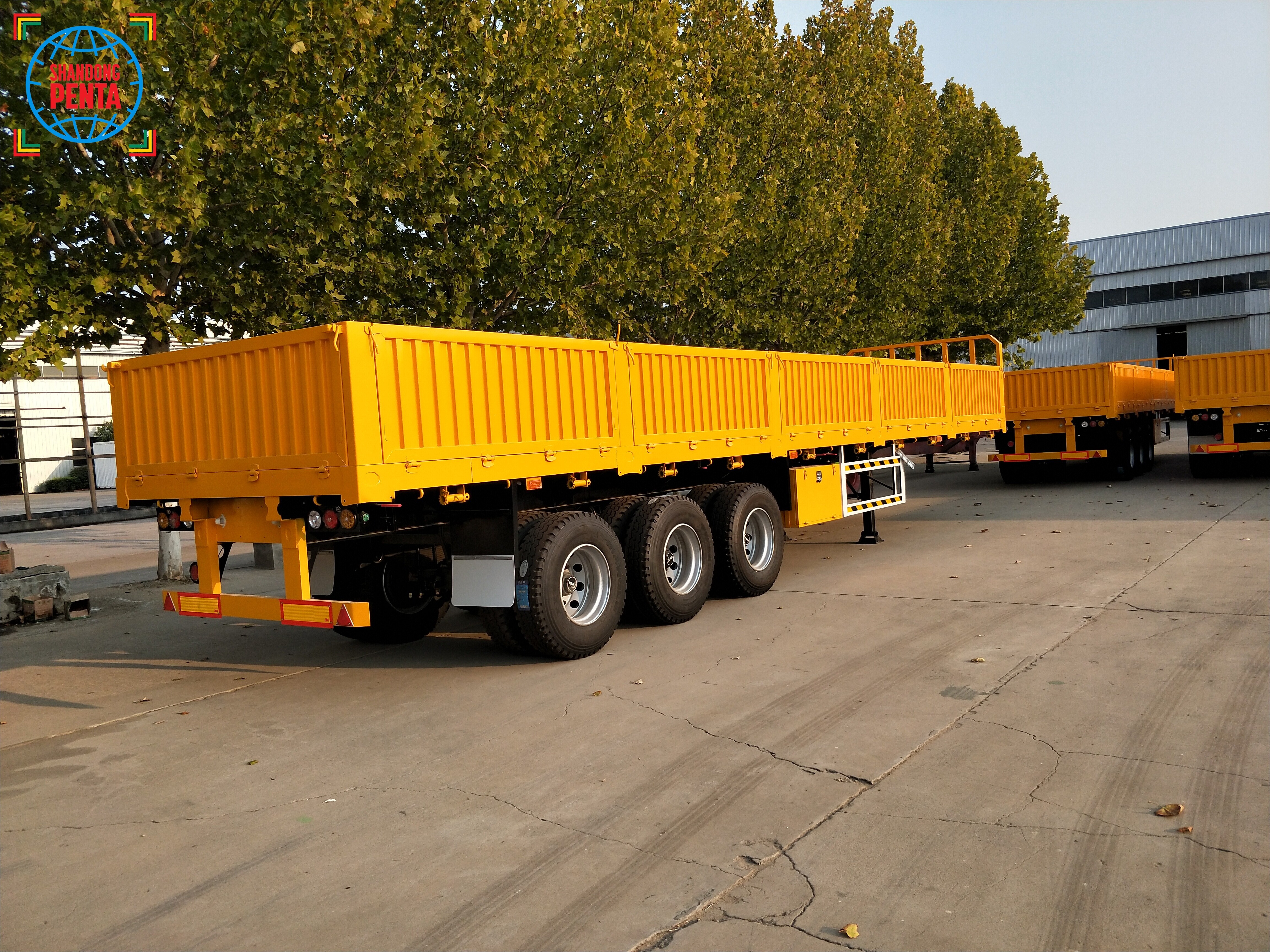 3-axle Flatbed Semi-Trailer