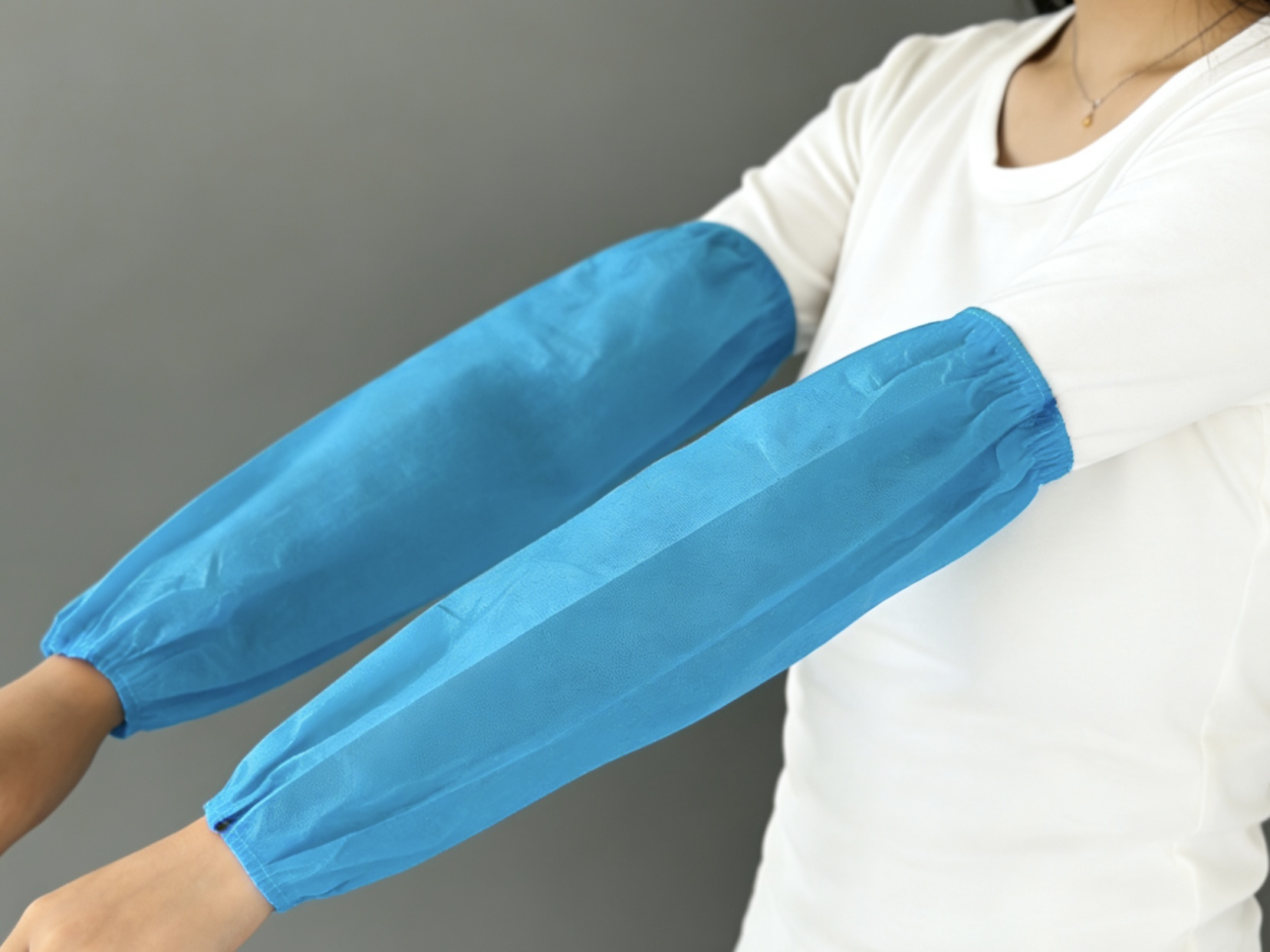 Non woven sleeve cover