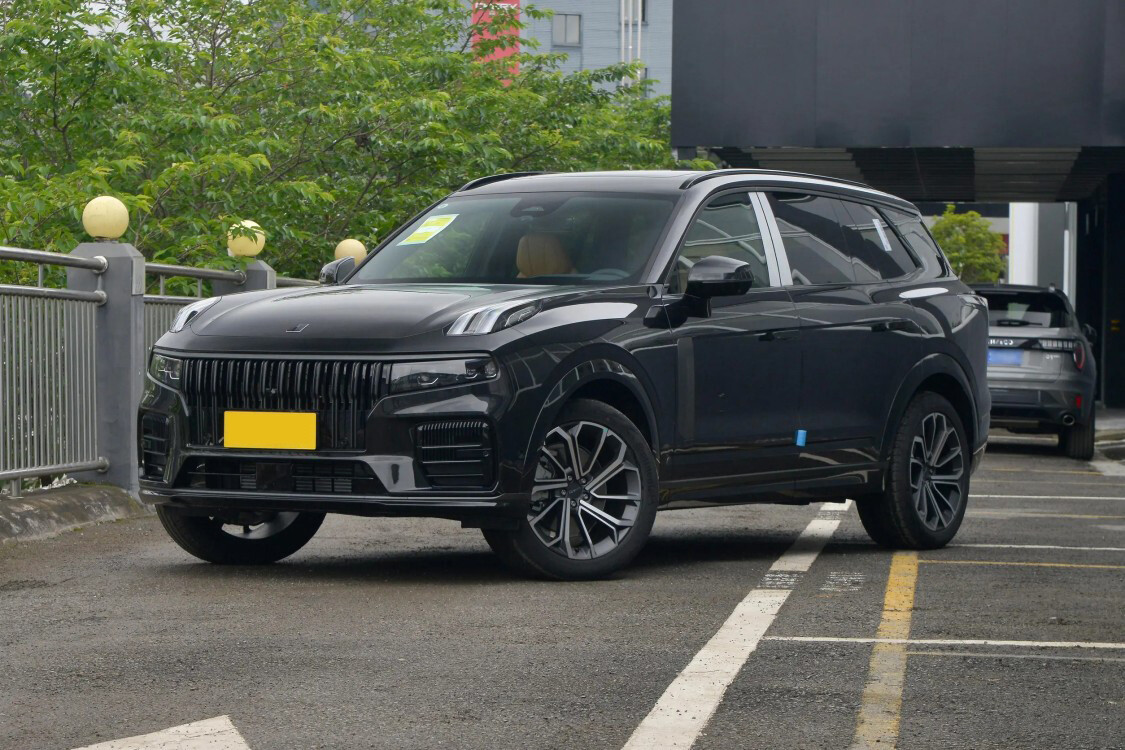 Lynk & Co 09