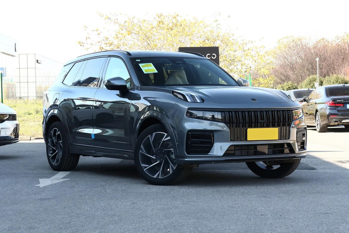 Lynk & Co 09