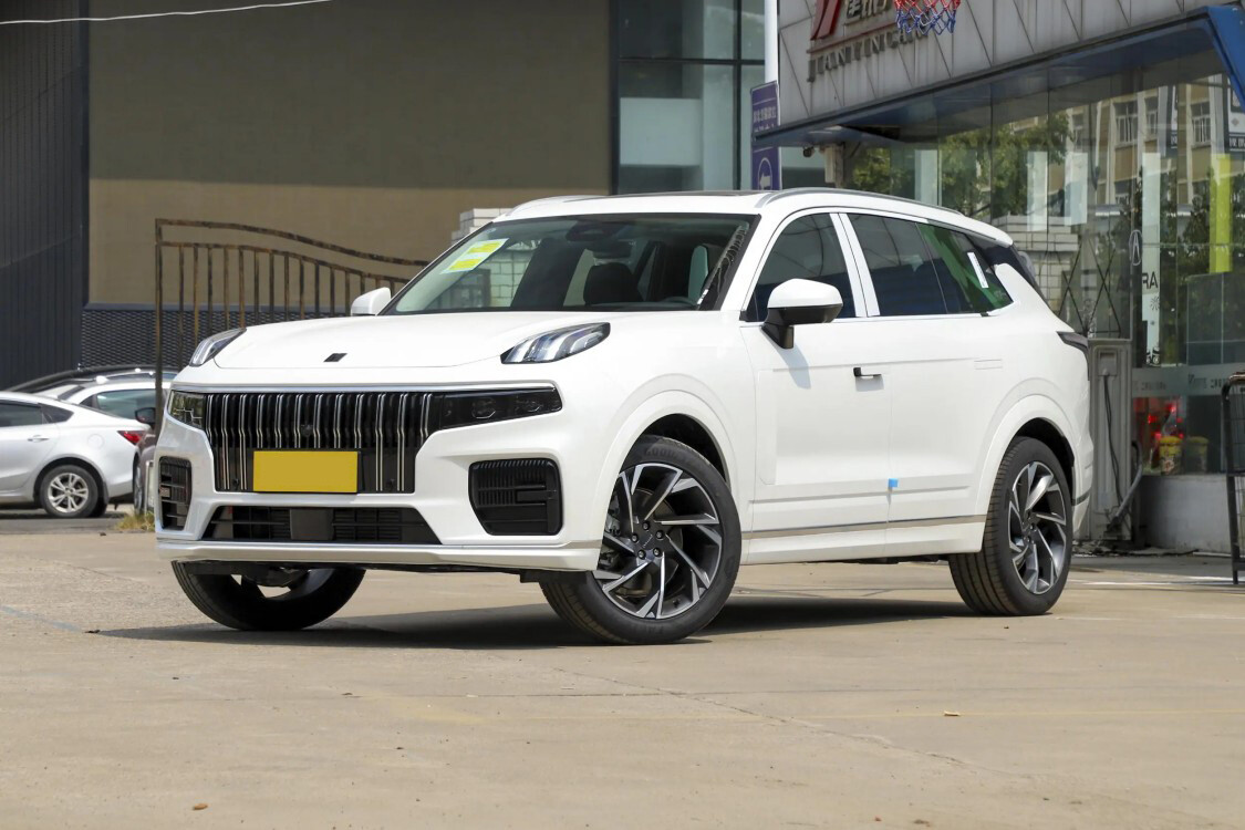 Lynk & Co 09