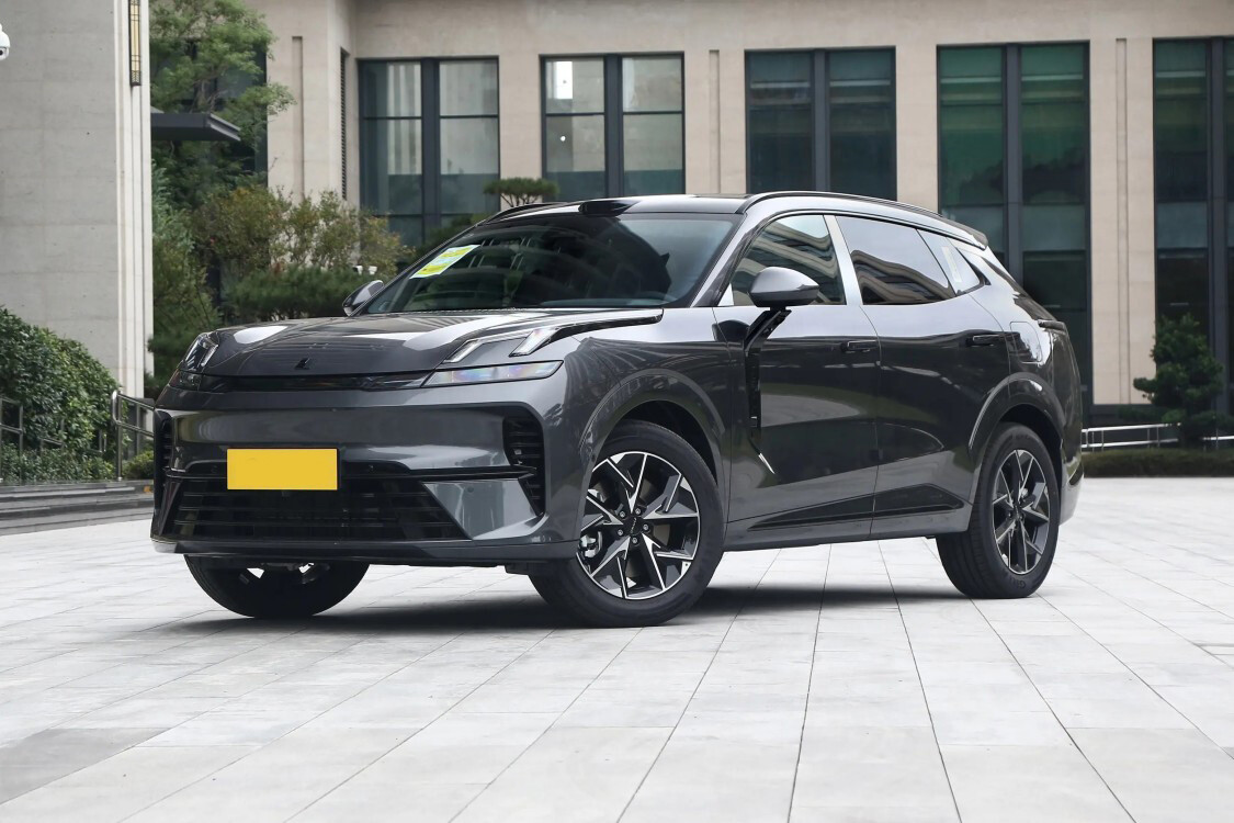 Lynk & Co 08 EM-P