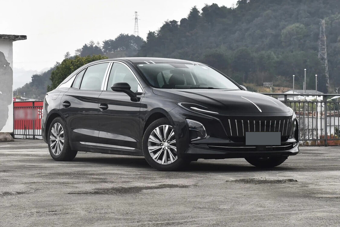 Hongqi E-QM5  2024