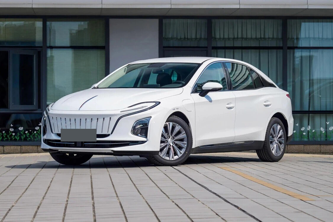 Hongqi E-QM5  2024