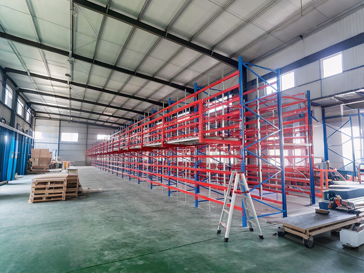 Mezzanine cantilever rack