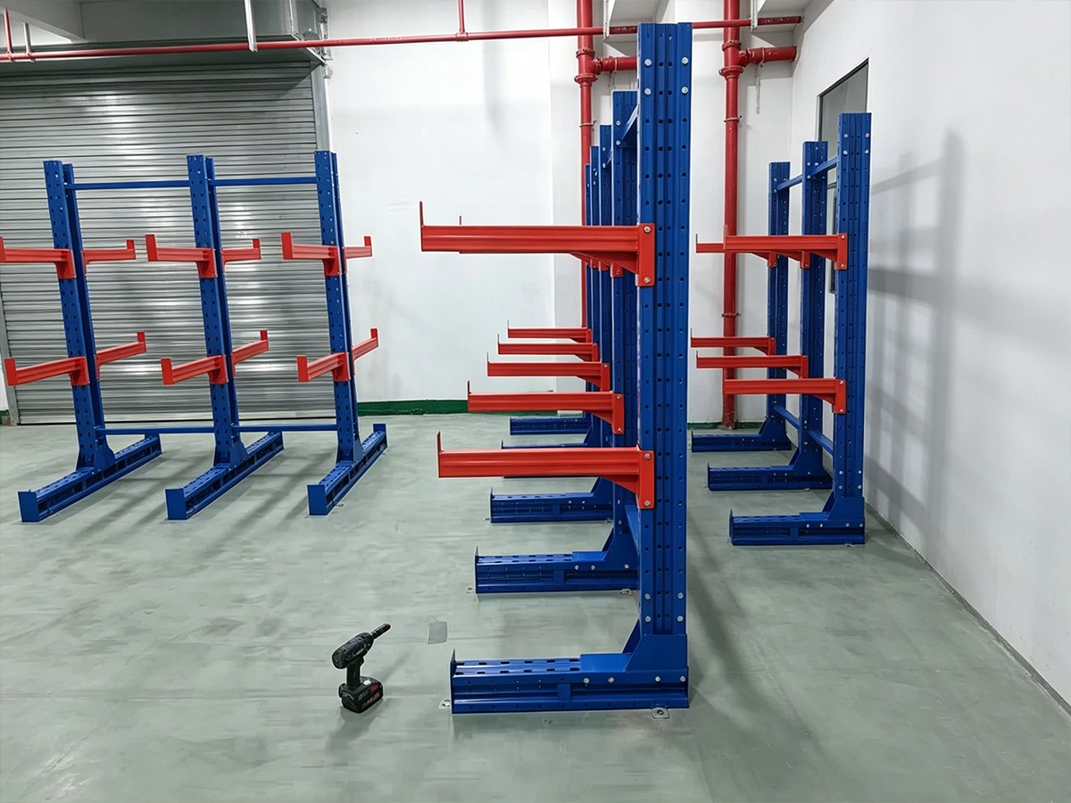 Single-sided small cantilever rack
