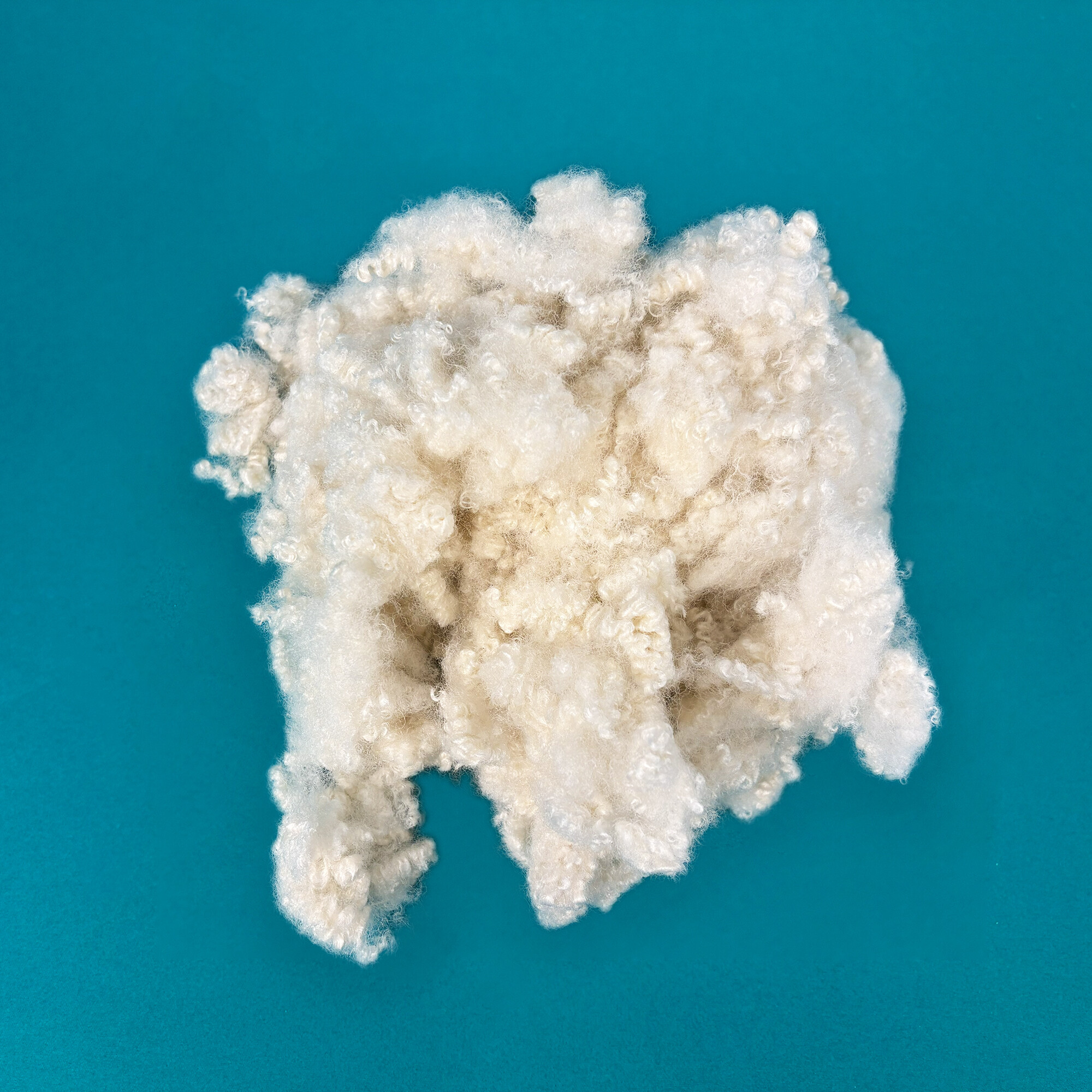 100% recycled polyester fiber with high elasticity and good pressure resistance.