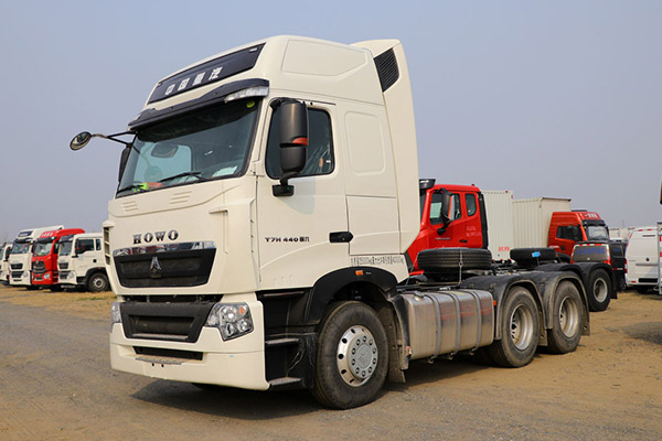 Popular Model 6x4 Used Diesel Fuel Tractor Truck New Condition Cummins Fast Manual Right Rear Camera 6x4 Drive Wheel China