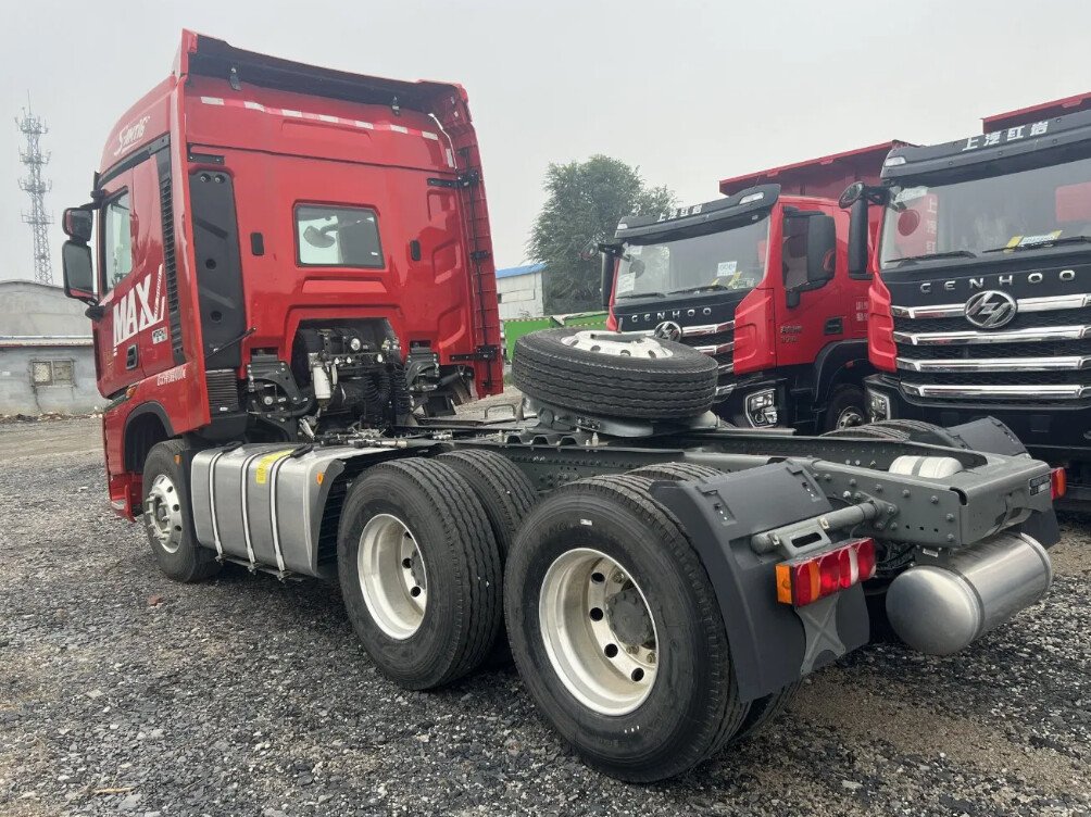Second Hand 6X4 Tractor Truck HOWO Sinotruk 371 Price Sale