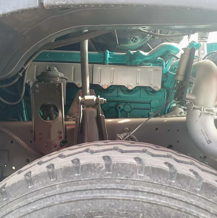 Used HOWO 2015 Tractor, 6X4 10 Wheels, Mining/Transport/Tractor/Trailer/Tipper/Dumper/Dump Truck Tractor Trucks