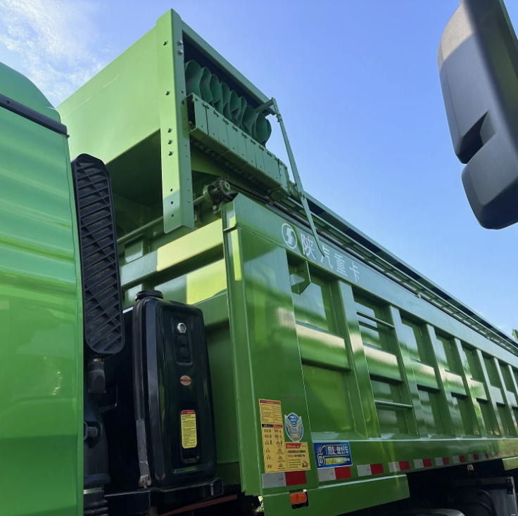 Sinotruk HOWO 8X4 Dump Truck 450HP 35ton Capacity Fast Export to Middle East