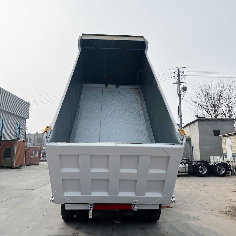 Transport Comfortable Cabin 2025 Model 8X4 HOWO Tx Dump Truck Saudi Arabia