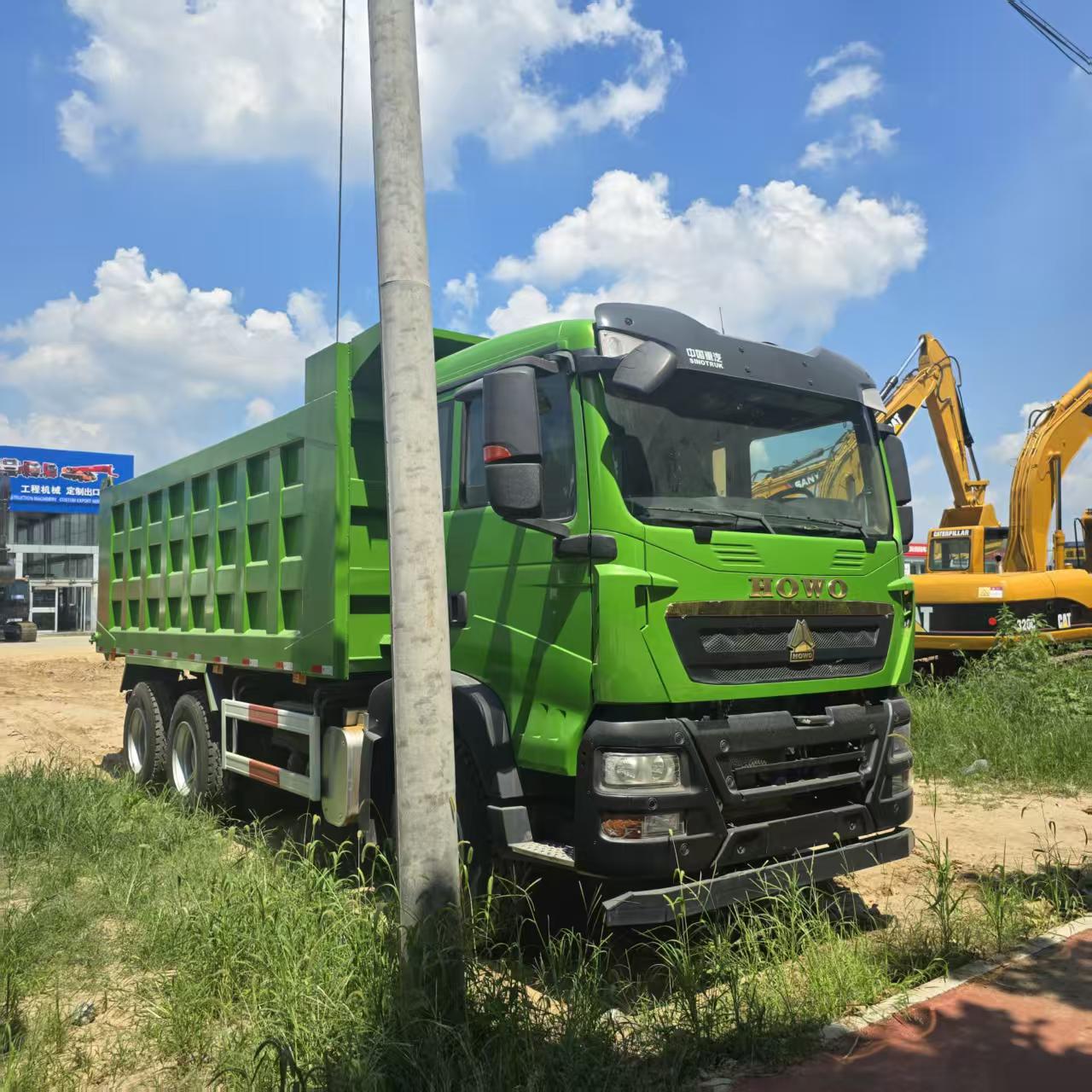Stock! 10 Units Sinotruk 400HP Dumptruck 50ton Front Hoist to Nigeria Port