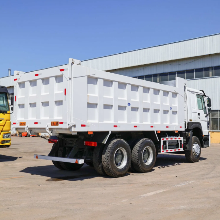 Used 2017-2021 Sinotruk Haohan 8X4 Right-Hand Drive Left-Hand Drive Dump Truck HOWO Nx 10 12-Wheel 371-400HP
